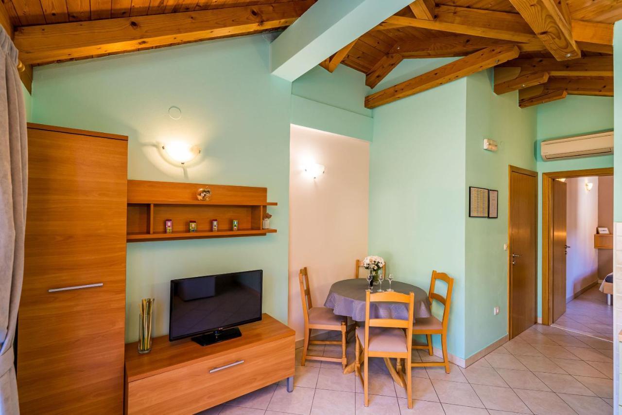 Apartments Kruno Затон Экстерьер фото